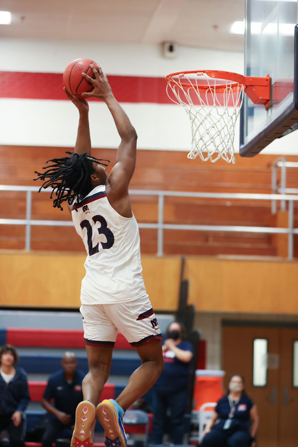 Wesley Dunking!